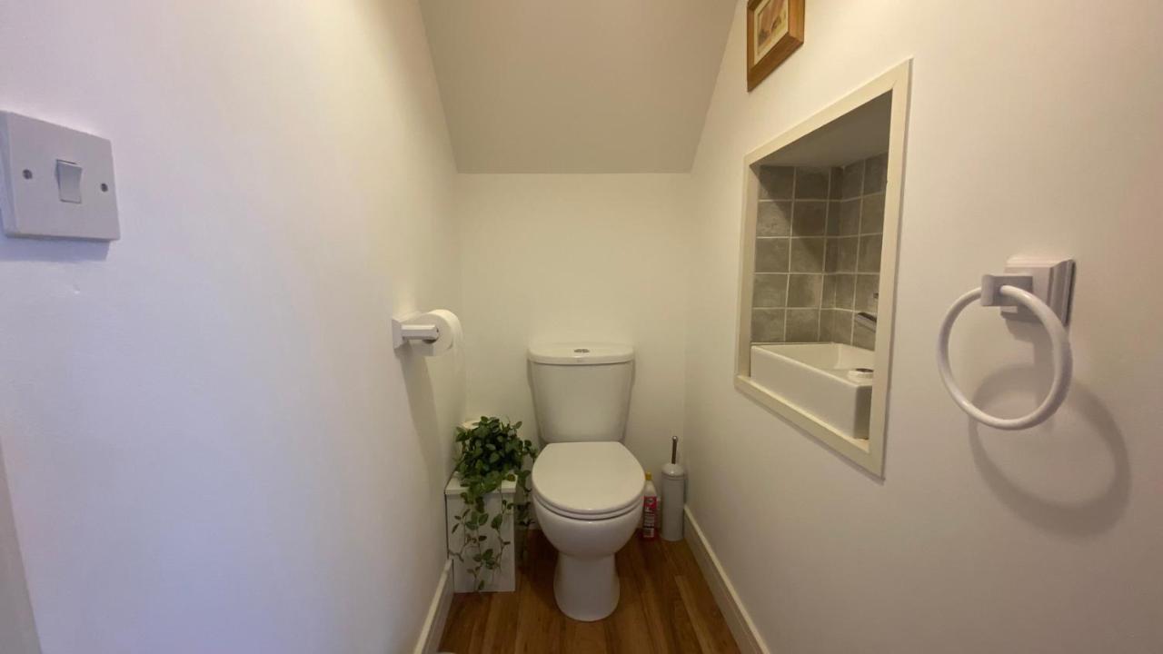 Comfy 2 Bed House Located At Wareham Train Station Villa Buitenkant foto