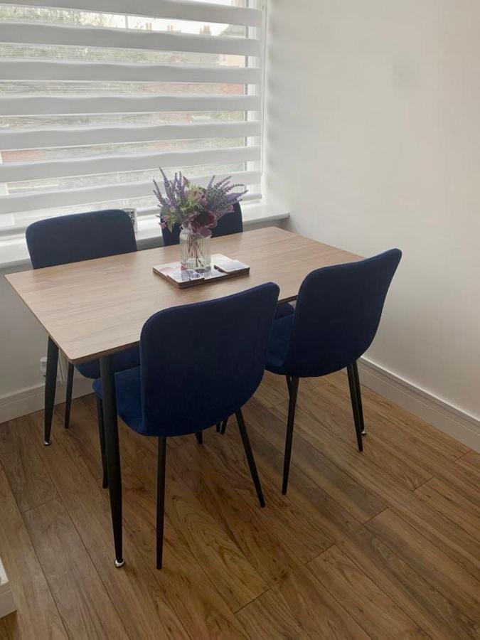 Comfy 2 Bed House Located At Wareham Train Station Villa Buitenkant foto