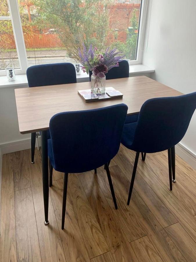 Comfy 2 Bed House Located At Wareham Train Station Villa Buitenkant foto
